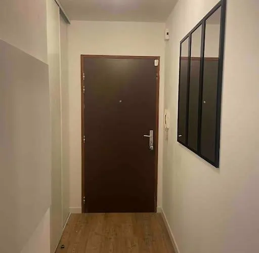 T2 Bien Equipe Avec Tram T1 Et Commodites A Proximite 13 Min Du Centre De Nantes 公寓 *